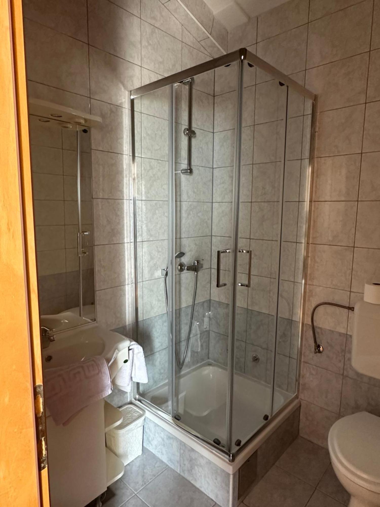 Pension Maric Rooms Brist Bagian luar foto