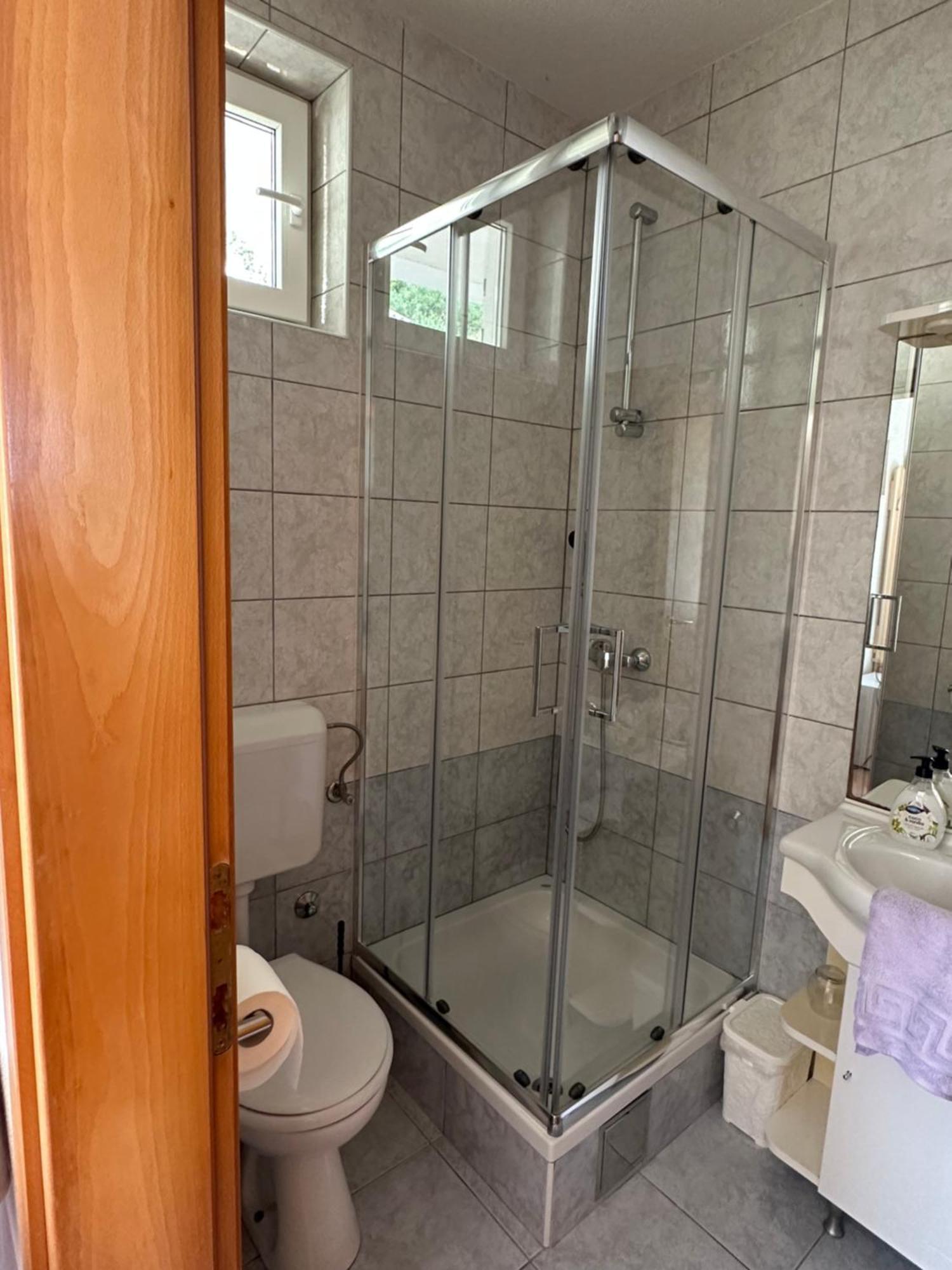 Pension Maric Rooms Brist Bagian luar foto