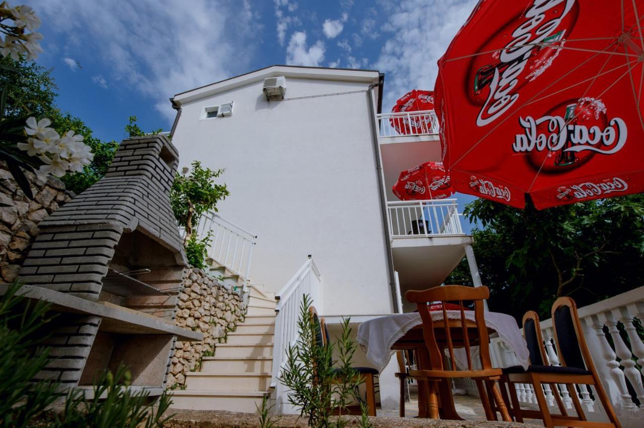Pension Maric Rooms Brist Bagian luar foto