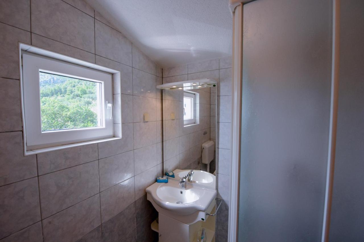 Pension Maric Rooms Brist Bagian luar foto
