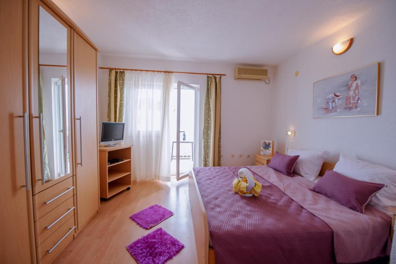 Pension Maric Rooms Brist Bagian luar foto